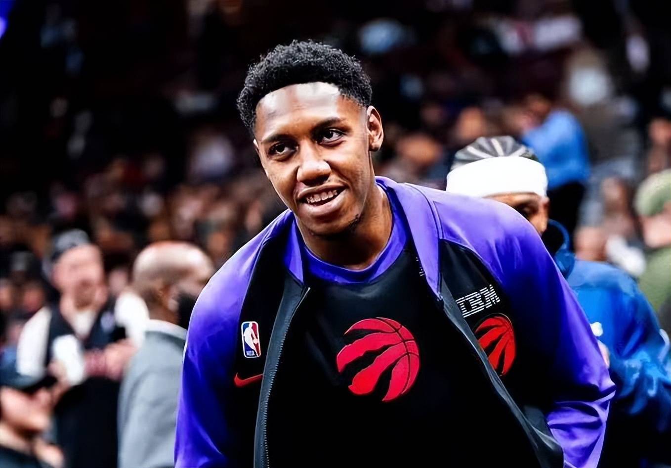 包含米兰体育：NBA联盟公布新赛季最佳第六人候选名单：普尔在列的词条