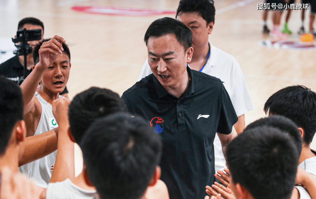 包含米兰体育：中国男篮青训体系：选材、培养与输送的词条