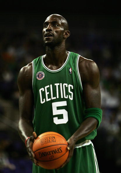 米兰体育：NBA球星自传：讲述加内特的篮球生涯
