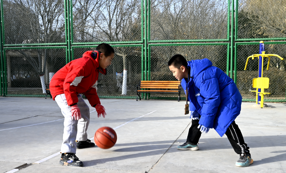 米兰体育：篮球文化活动：传承篮球精神，弘扬体育文化
