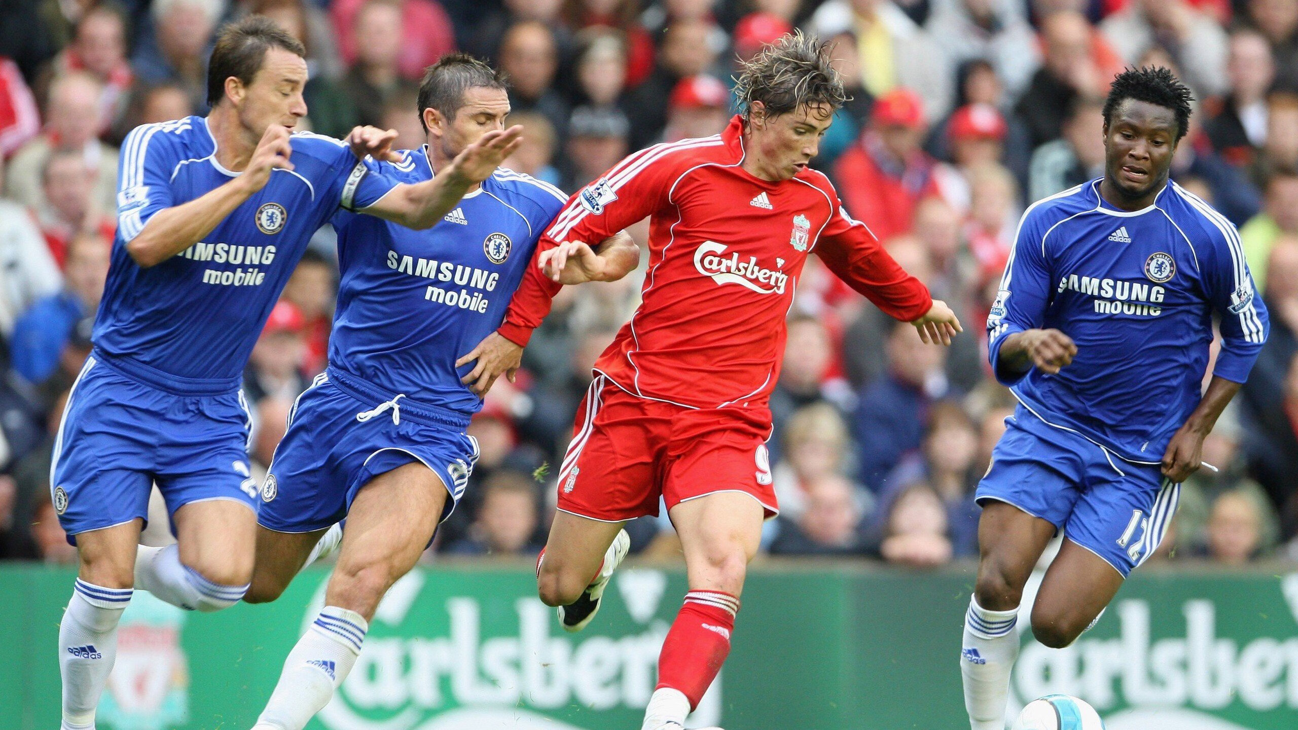 冬奥足球项目引热议,墨西哥球迷打出“冰上斗士”横幅,墨西哥冬奥会