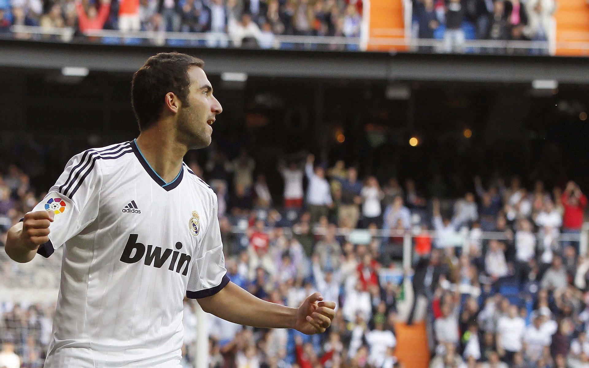 开云体育网页入口-意甲：萨索洛1-3败给拉齐奥，比赛中攻防转换频繁，萨索洛对萨勒尼