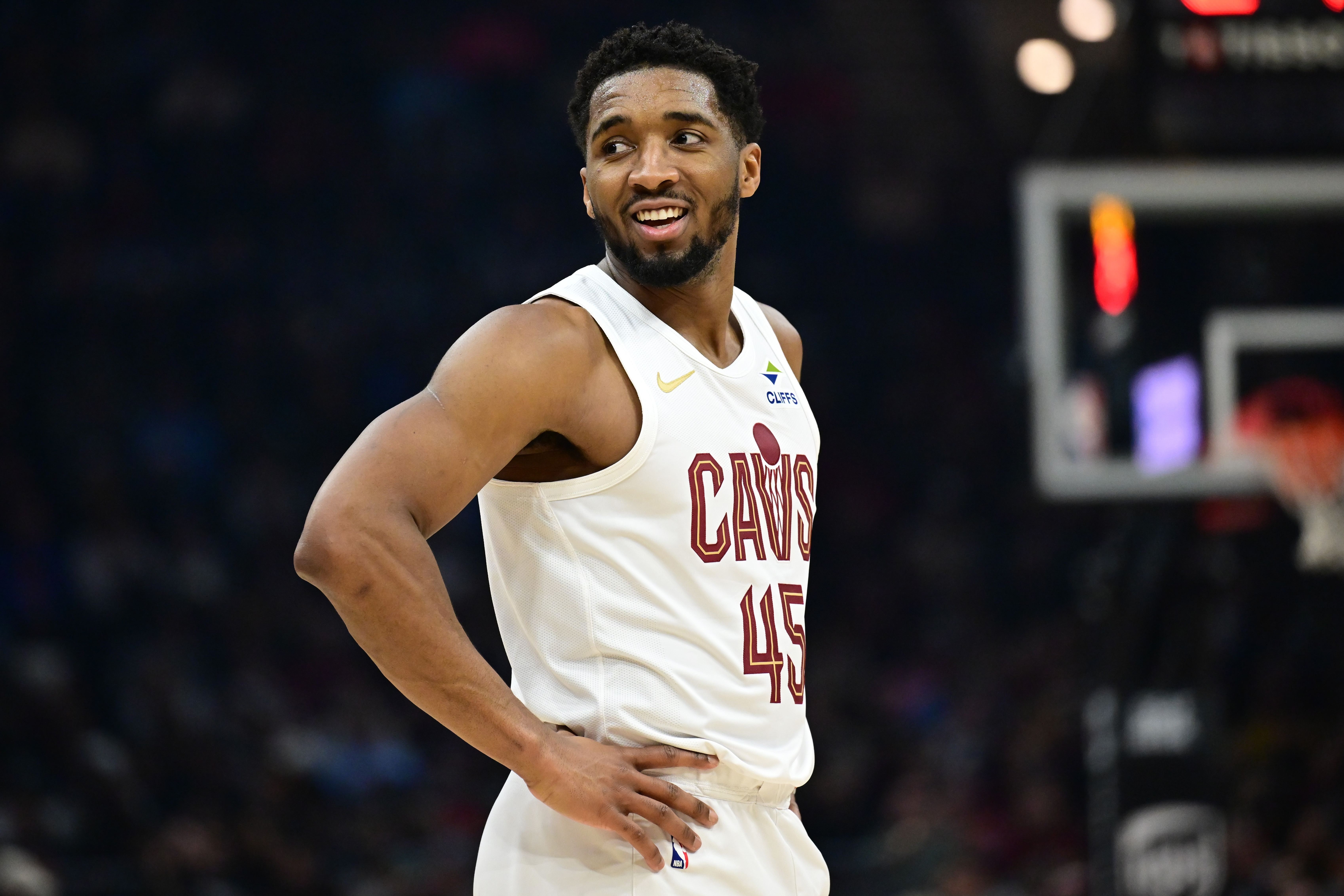 包含米兰体育：NBA联盟公布新赛季最佳防守球员赔率：字母哥领跑的词条