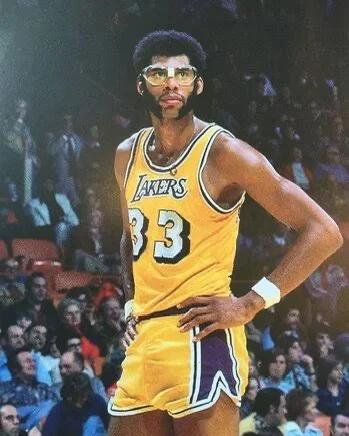 包含米兰体育：NBA球星纪录片：讲述贾巴尔的传奇人生的词条