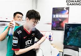 米兰体育:电竞选手健康问题，引发关注的简单介绍
