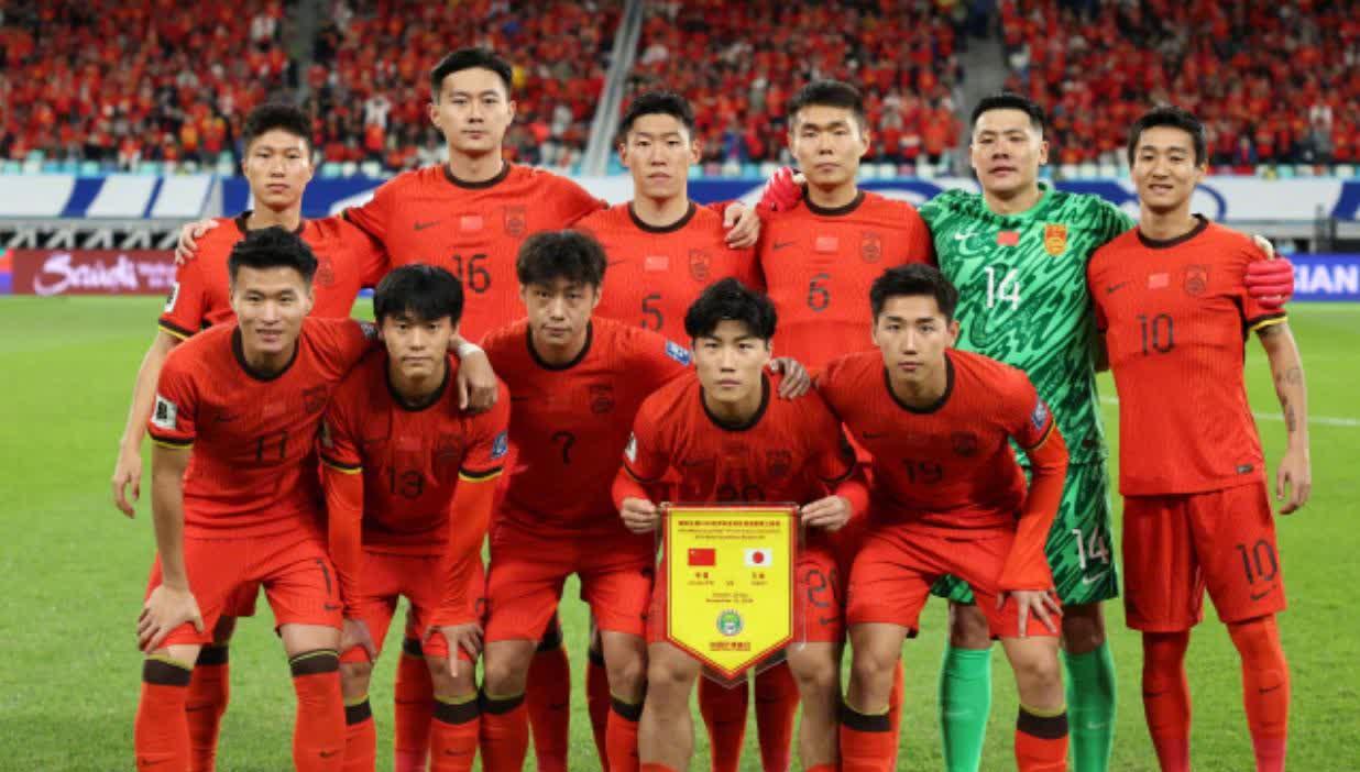 包含米兰体育:中国足球归化“进退两难”，球迷：归化球员的未来在哪里？的词条