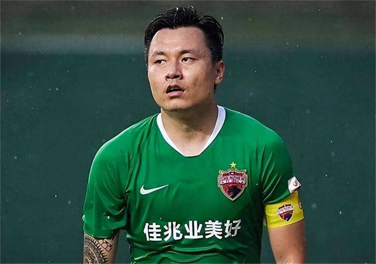 包含米兰体育:老将郜林转型解说“语出惊人”，球迷：这解说比“比赛”还精彩！的词条