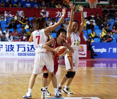 米兰体育：WCBA联赛的赛场氛围营造：如何提升比赛的观赏性和吸引力？